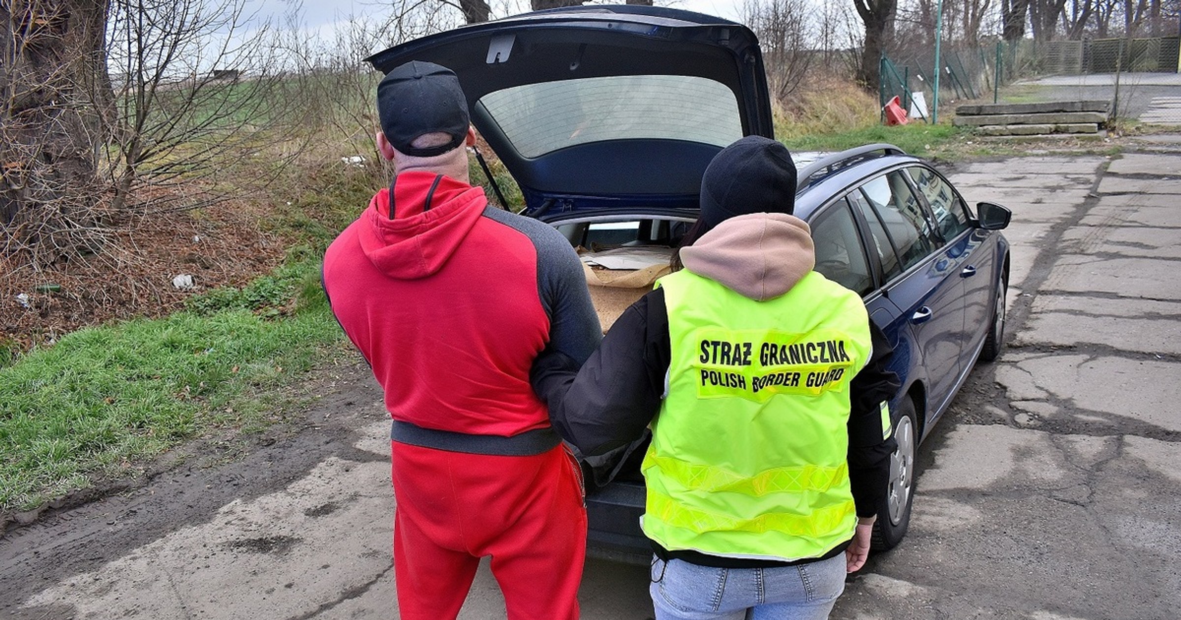 Przewoził 200 kg nielegalnego tytoniu w bagażniku