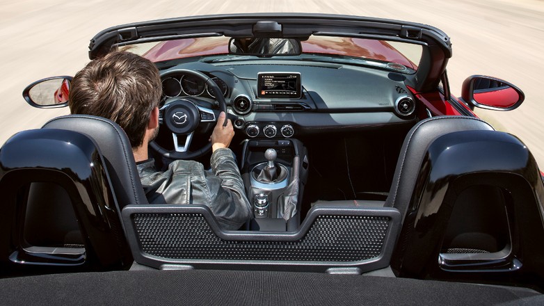 Europejscy kierowcy chcą samodzielnie prowadzić samochody