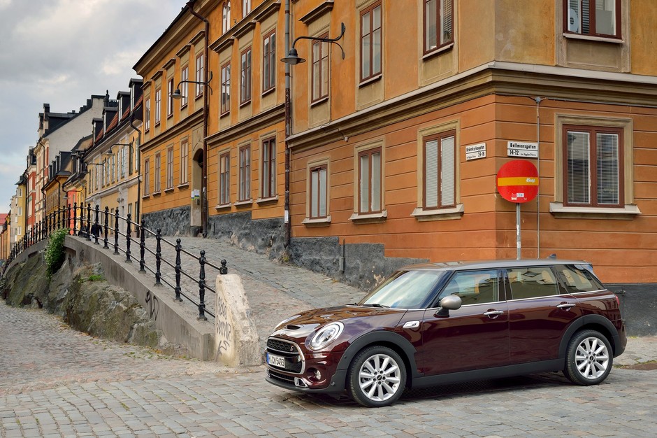 Auta premium – sprzedaż w 2015 r.
