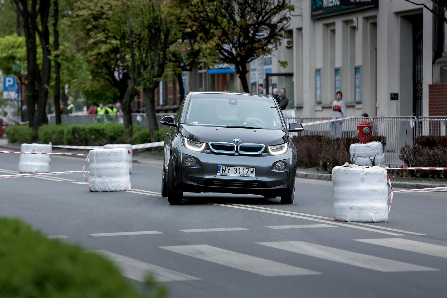 BMW i3 vs Kia Soul EV vs Nissan Leaf vs VW Passat GTE vs Volvo XC90 T8