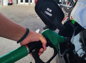 Paliwo 50 gr w górę z dnia na dzień? UE chce ograniczyć emisję CO2