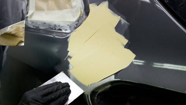 Szpachla samochodowa - jak ją wybrać i nałożyć?