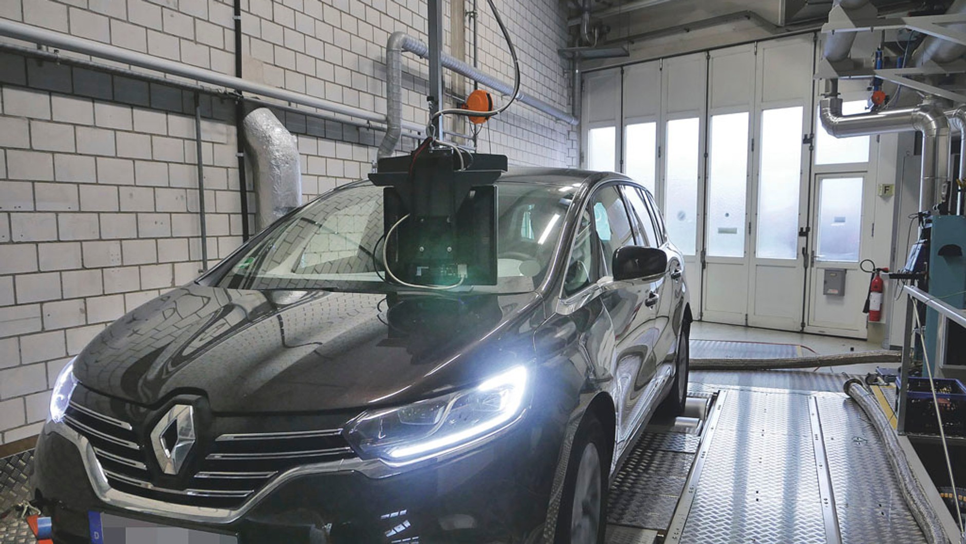 Poprawna emisja spalin, ale tylko w ograniczonym zakresie temperatur – taki zarzut stawiają ekolodzy nowemu Renault.