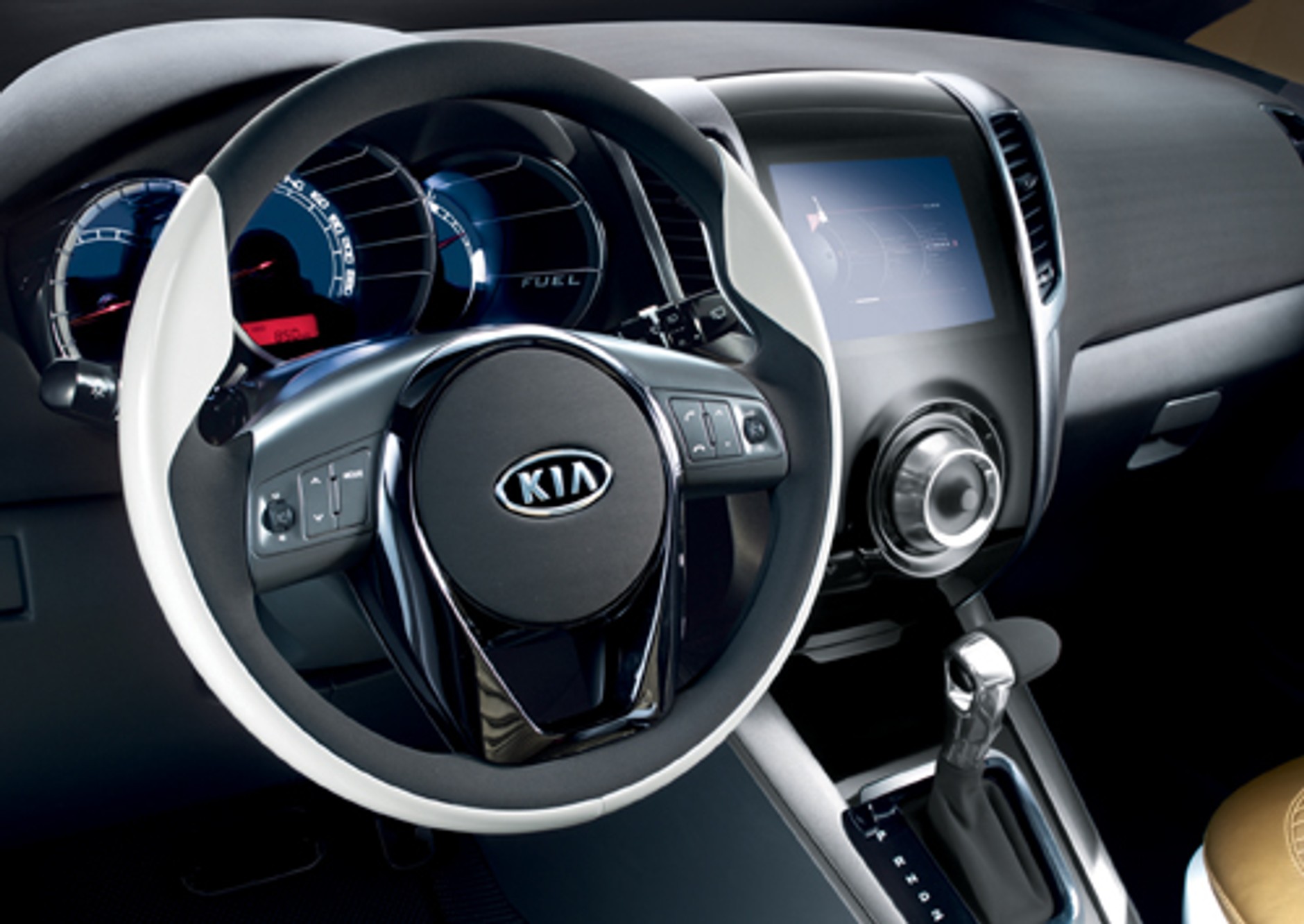 Kia No3 - Numer 3 z Czech już jesienią w salonach