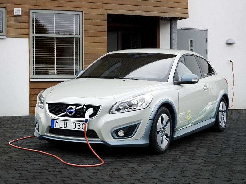 Volvo: elektryczne C30 zadebiutuje na drogach w 2011 roku
