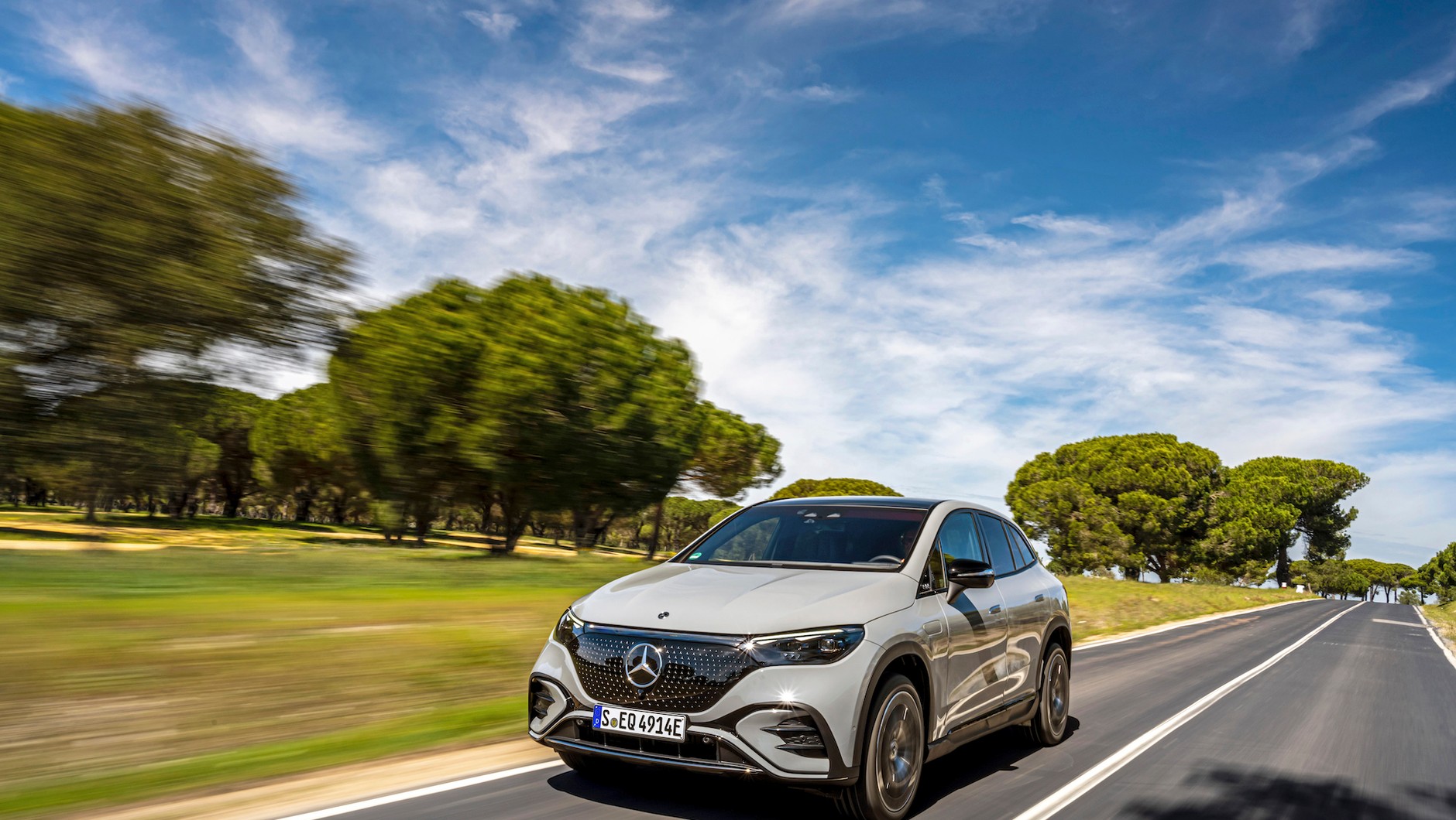 Mercedes EQE SUV