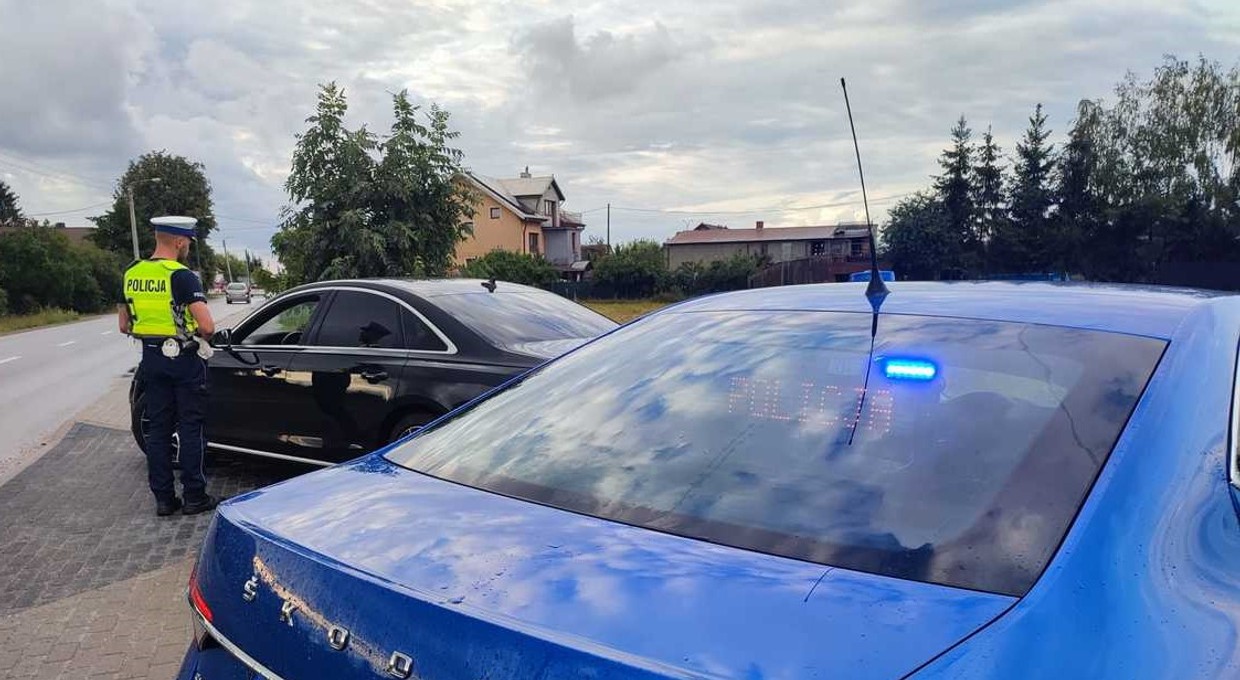 Mieszkańcy wskazali, gdzie kierowcy jeżdżą za szybko. Policjanci ruszyli do akcji. Oto co przyniosła następna godzina