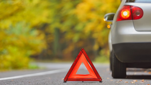 Awaria na autostradzie. Dzięki tym zasadom unikniesz najgorszego