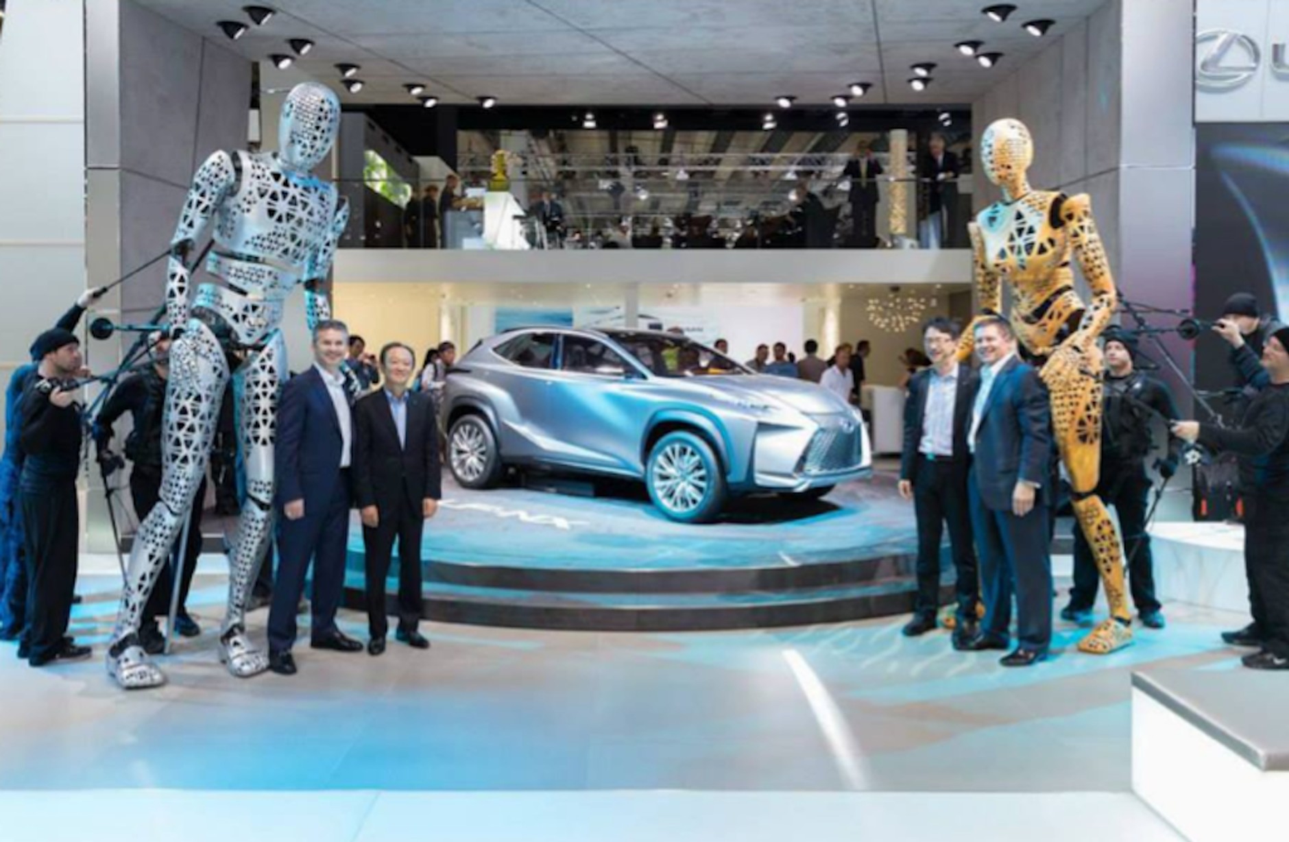 Lexus na IAA 2013: futurystyczny crossover