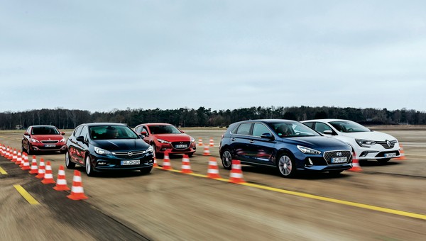 Kompaktowe przetasowanie - nowy Hyundai i30 kontra Mazda 3, Opel Astra, Peugeot 308 i Renault Megane