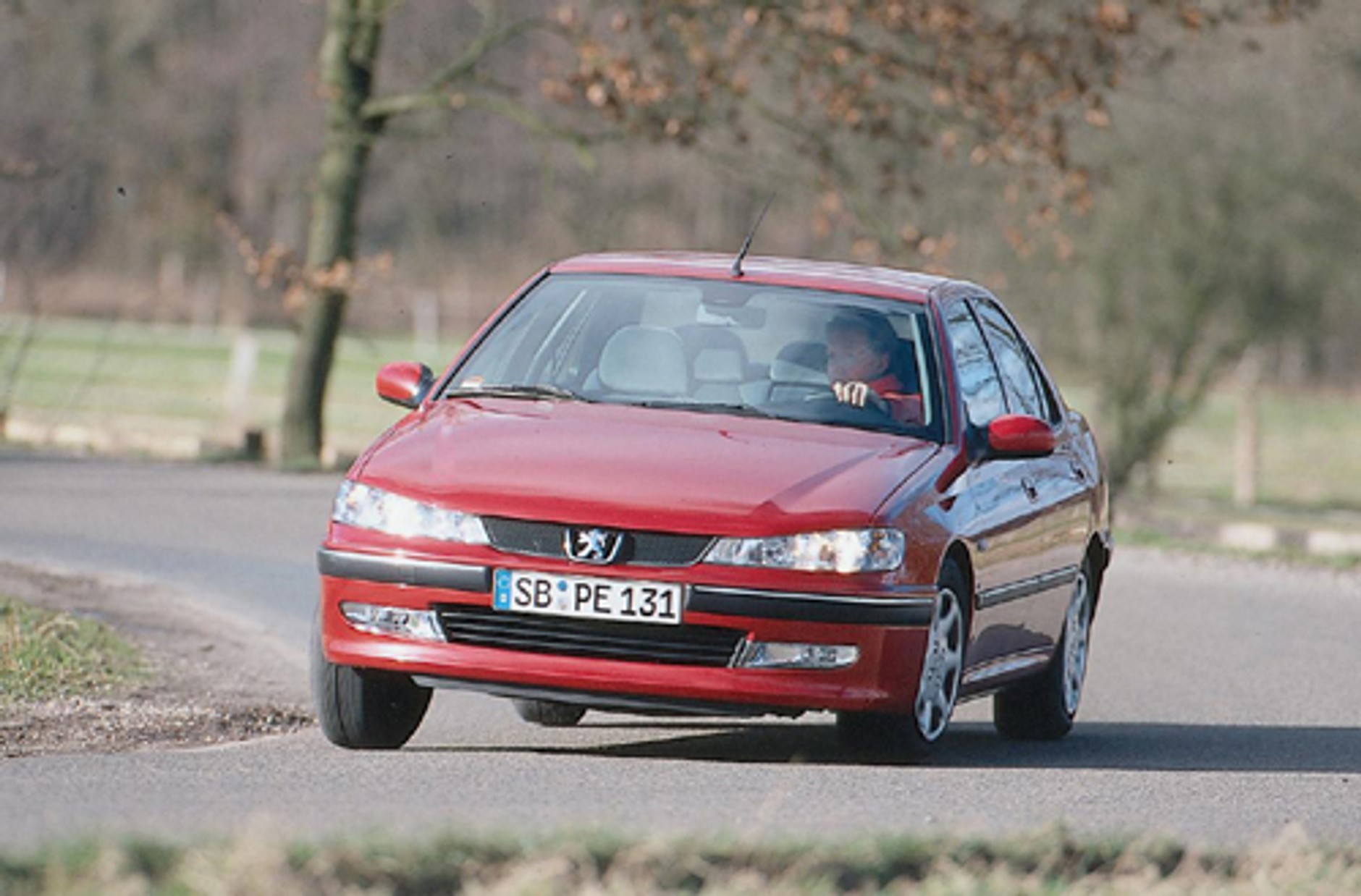 Lancia Lybra, Peugeot 406, Toyota Avensis i VW Passat - Który dalej i bezpieczniej zawiezie rodzinę?