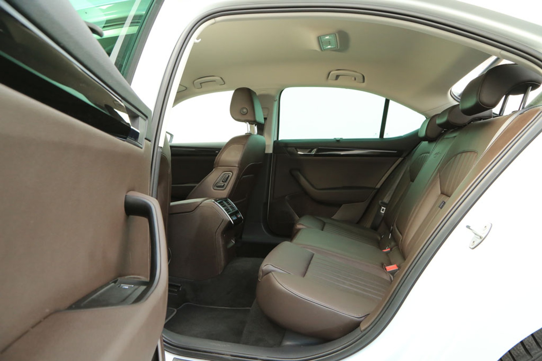 Renault Talisman kontra Skoda Superb - z ambicjami do klasy premium