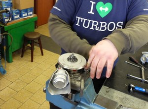 Problemy z turbosprężarką – kiedy zgłosić się do warsztatu?