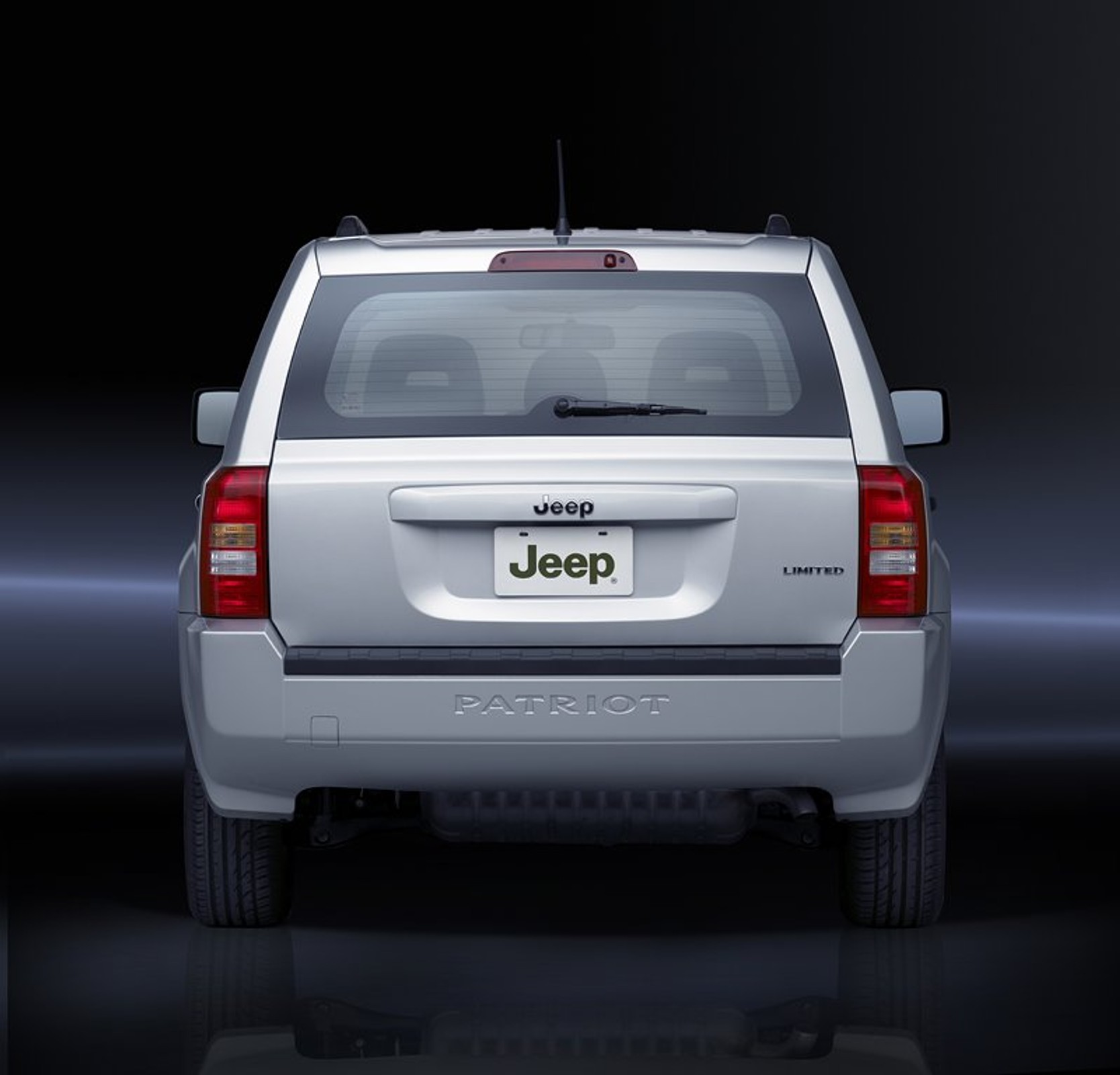 Jeep w Genewie: Patriot i Commander Overland debiutują