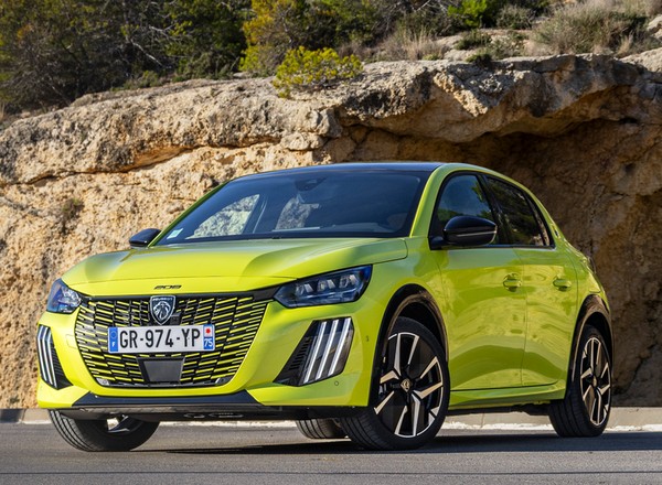 Nowe Peugeoty E-208 i E-308 już bez tajemnic. Ekonomiczne i przyjazne elektryki