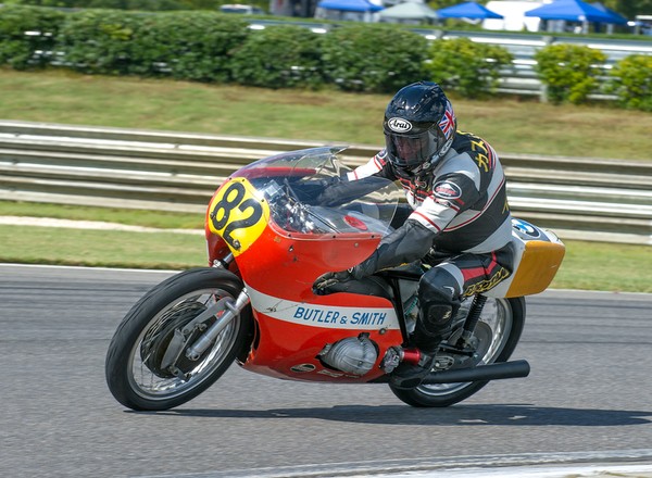 Historyczne BMW i Vincent od Bonhams