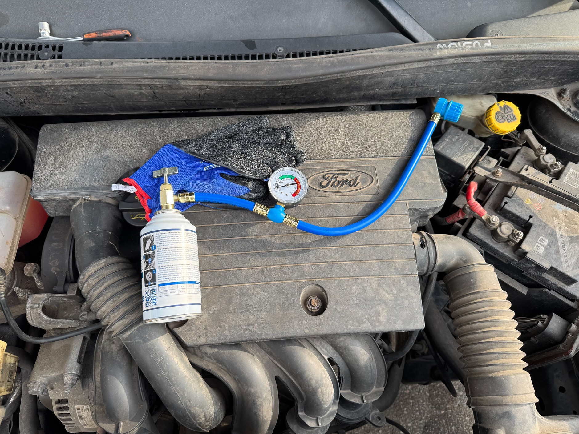 Klimatyzacja z puszki za 70 zł nie dała rady na dłuższą metę. Pokazała mi jednak, że cały układ działa i nie ma awarii najważniejszych komponentów