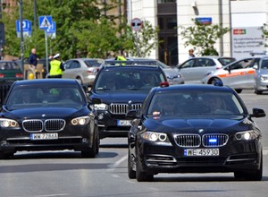 Czy politycy mogą łamać przepisy? W teorii nie, a w praktyce...