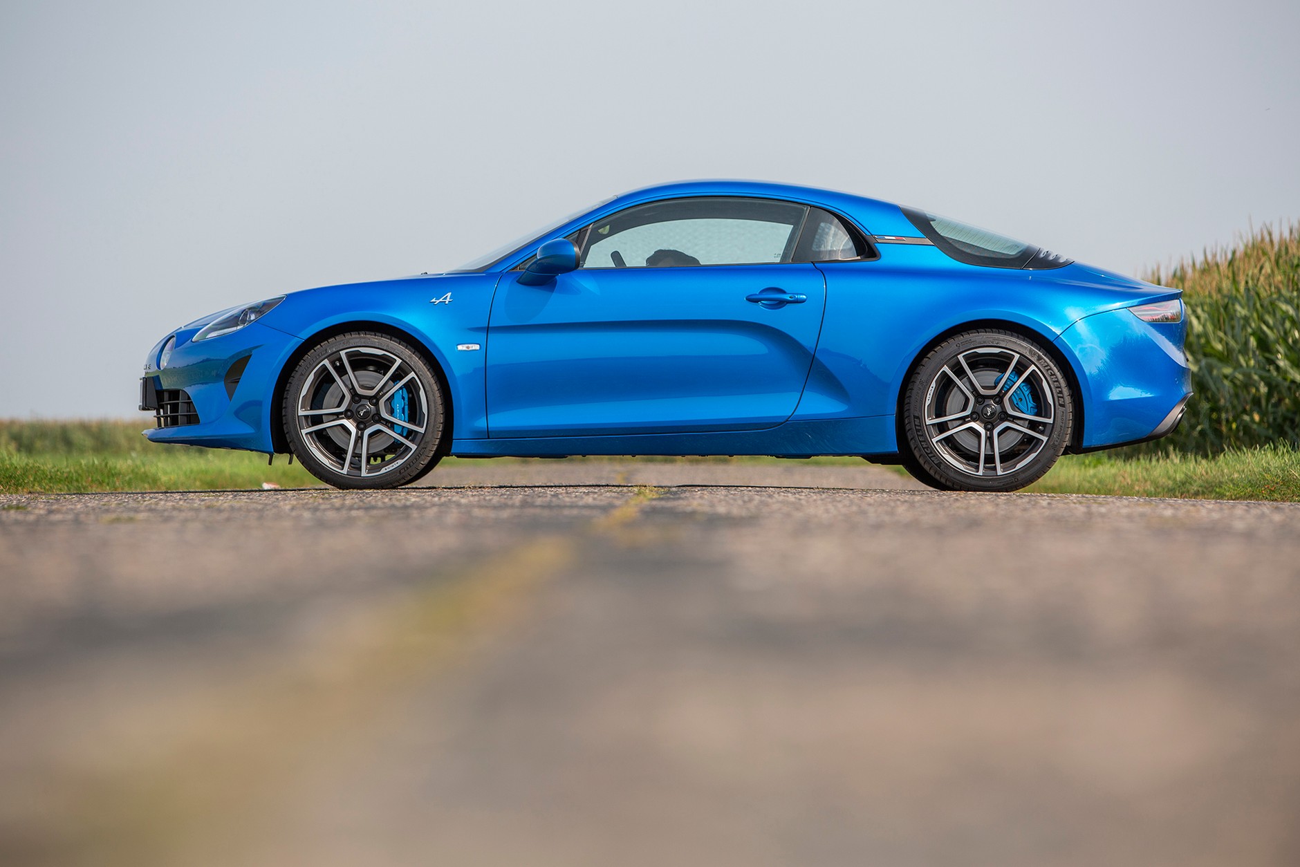 Alpine A110 - ma styl, superosiągi i... historię