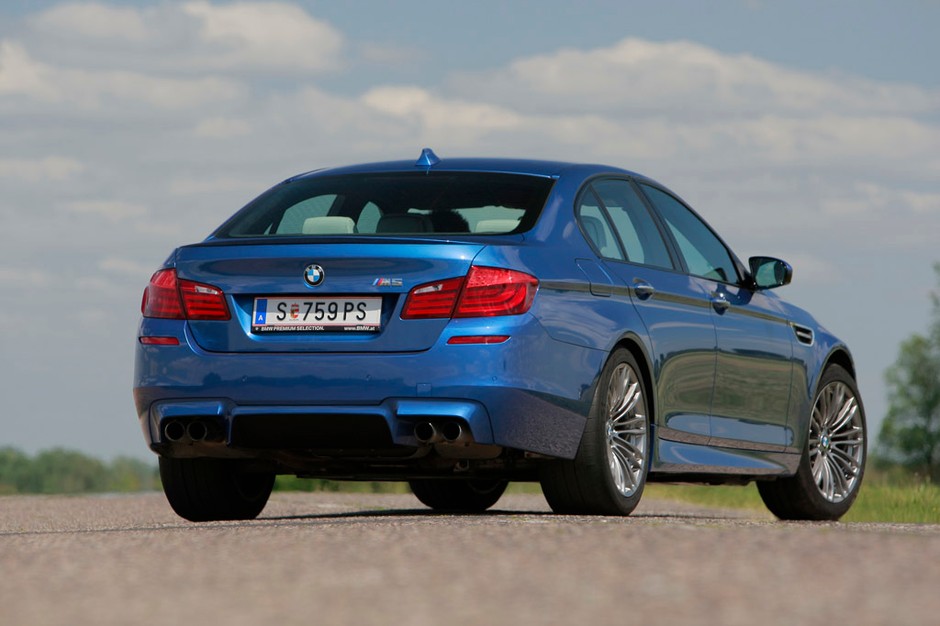 BMW M5: wirtuoz driftu i nie tylko