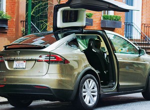 Tesla pozwana przez kobietę, która miała wypadek na autopilocie