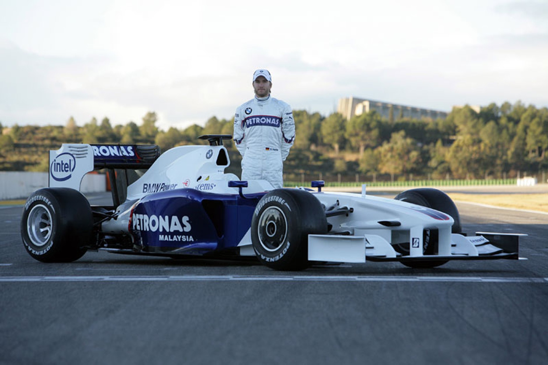 Formuła 1: Robert Kubica sprawdził nowy bolid BMW Sauber - F1.09 (fotogaleria)