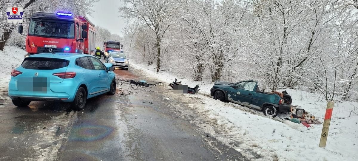 Tragiczny wypadek na Lubelszczyźnie. Z dachu auta nic nie zostało