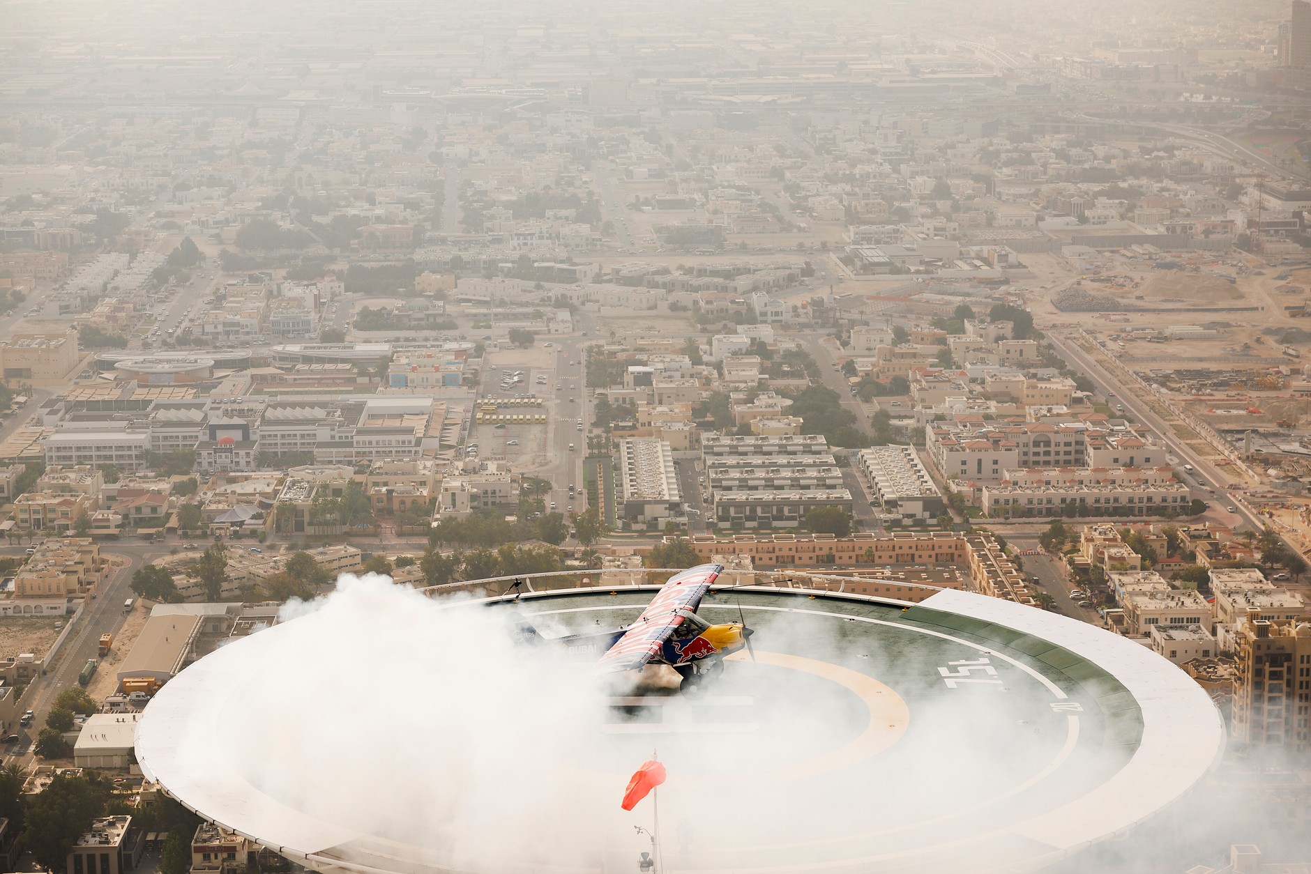 Łukasz Czepiela wylądował samolotem na lotnisku dla helikopterów