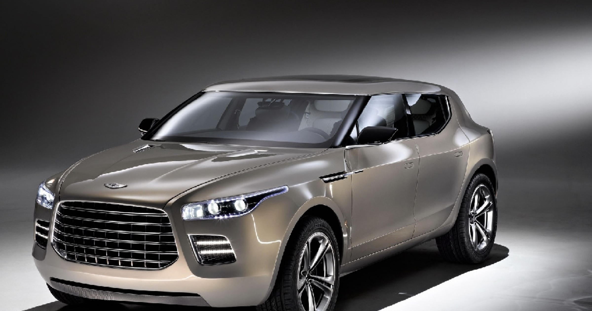 Aston Martin Lagonda - Brzydkie kaczątko w stylu retro