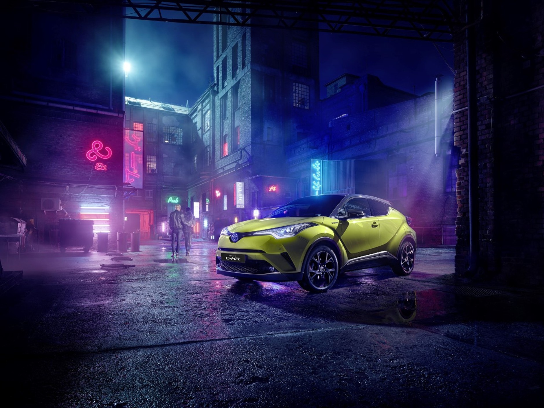 Toyota C-HR Hybrid Neon Lime
