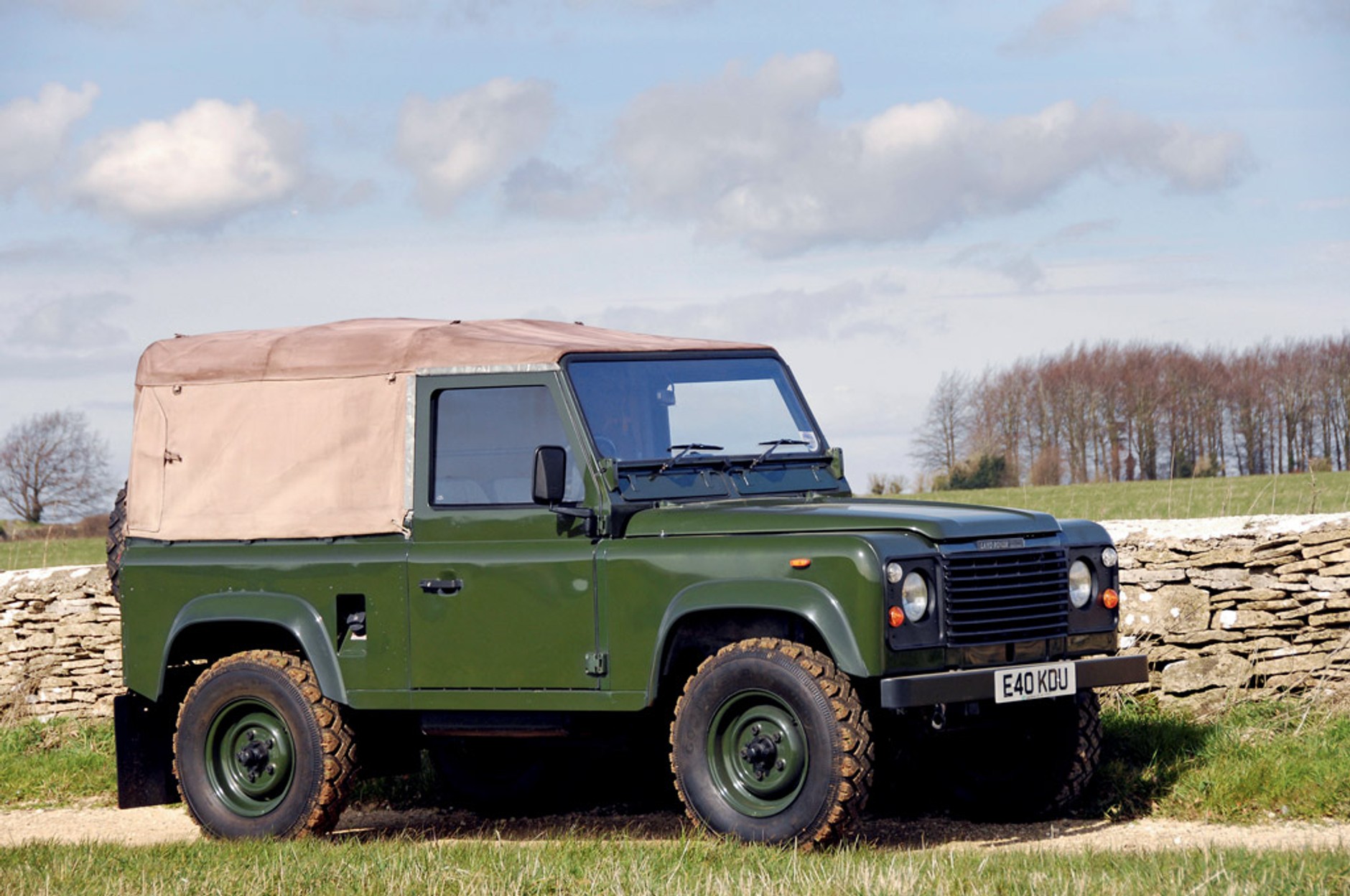 Land Rover Defender: legenda off-roadu
