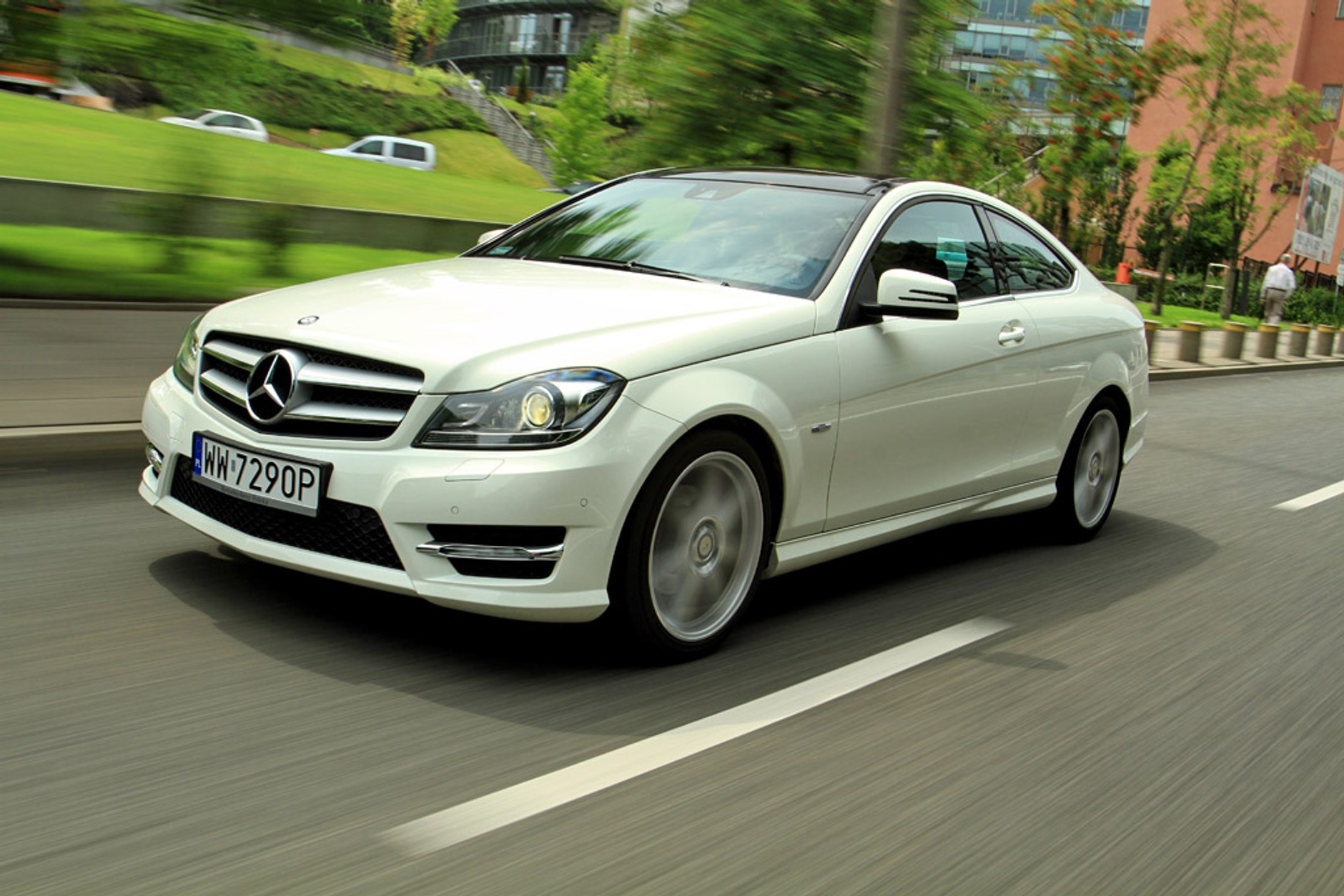 Mercedes C250 CDI: luksusowe coupé dla  oszczędnych