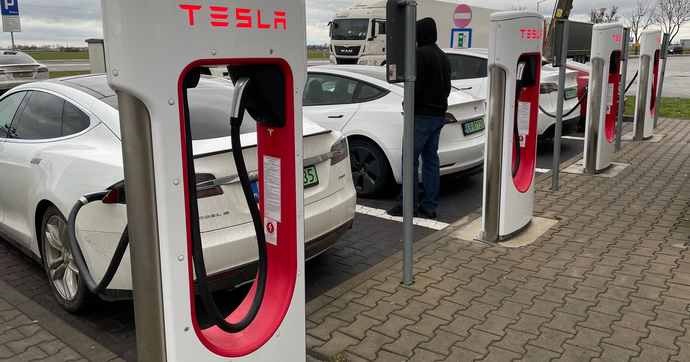 Supercharger Tesli