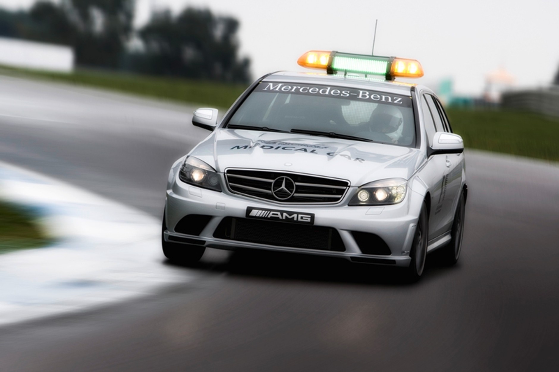 Mercedes SLS AMG to najszybszy safety car świata, ale znalazłem jeszcze kilka ciekawszych