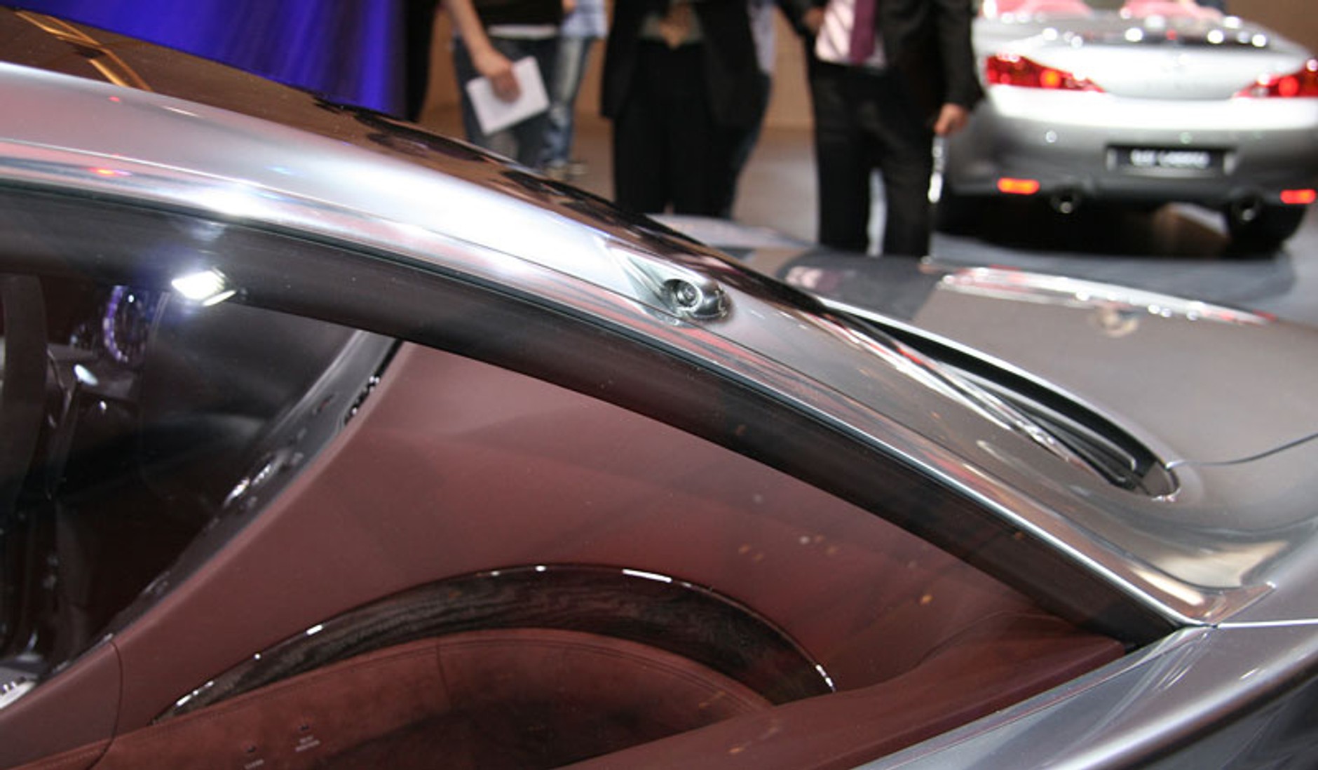 Genewa 2009: Infiniti Essence Concept (fotogaleria)