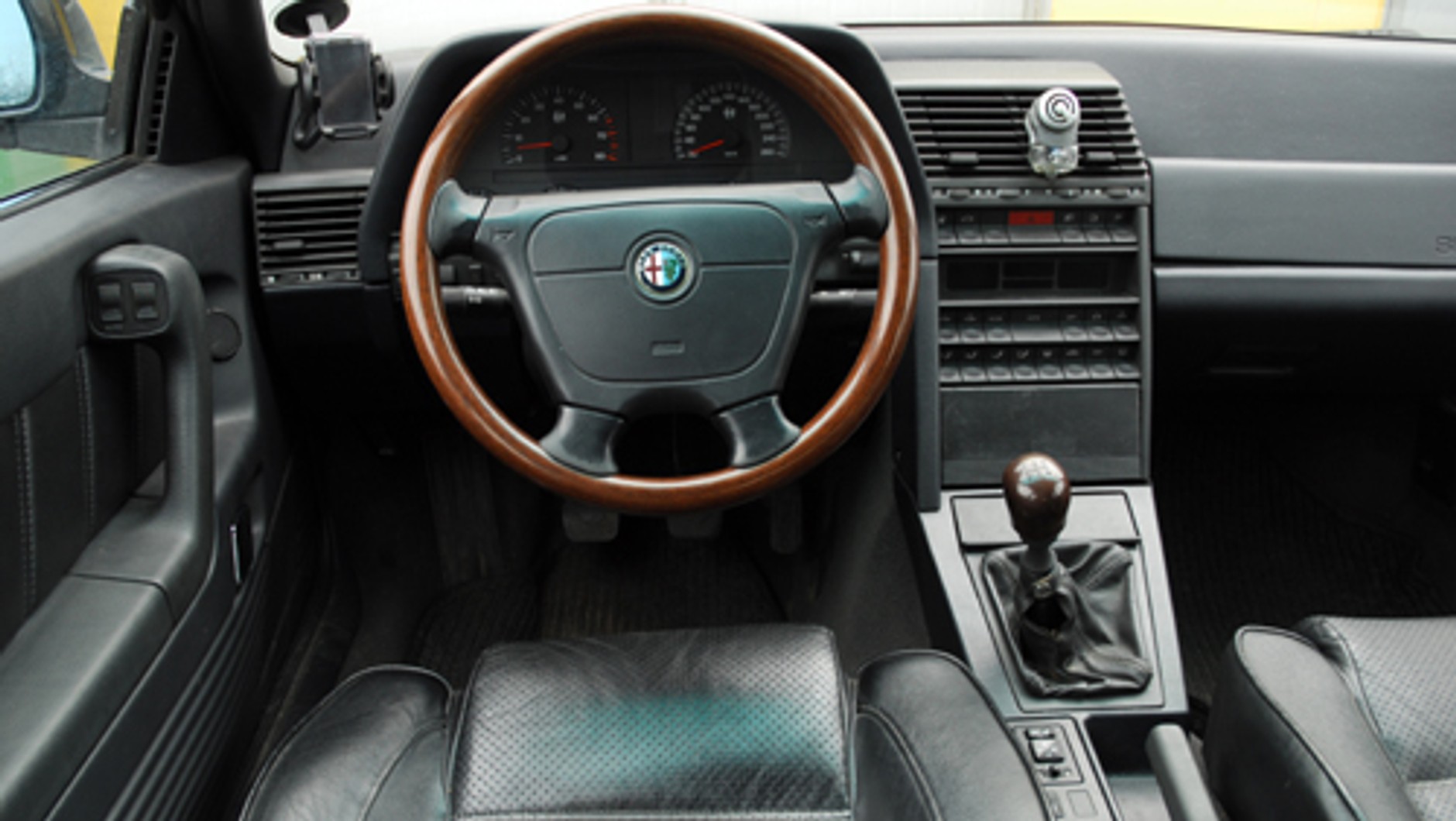 Alfa Romeo 164: Zabawka dla mechanika