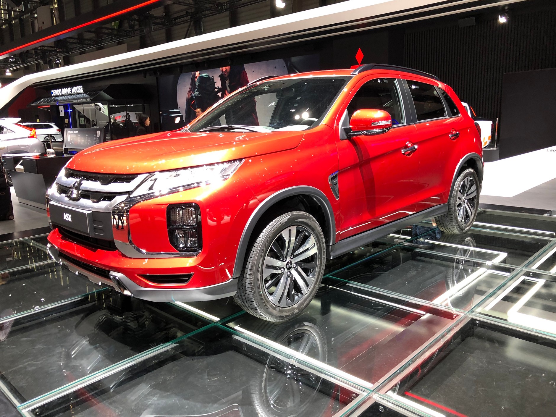 Genewskie premiery Mitsubishi