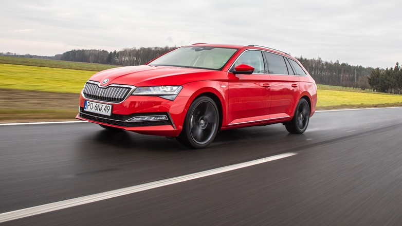 Skoda Superb iV – oszczędność bez wyrzeczeń