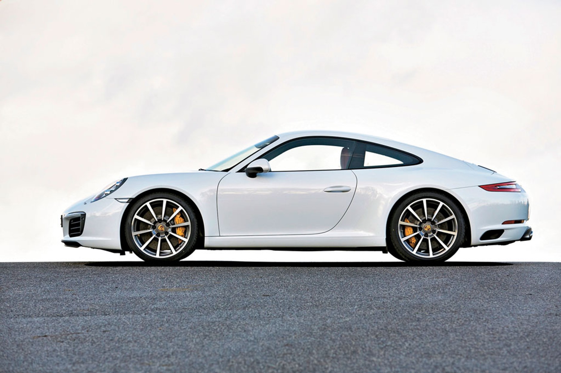 Porsche 911 Carrera - wyluzowany ścigacz