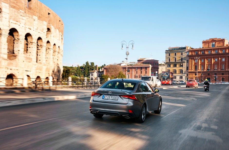 Lexus IS 200t