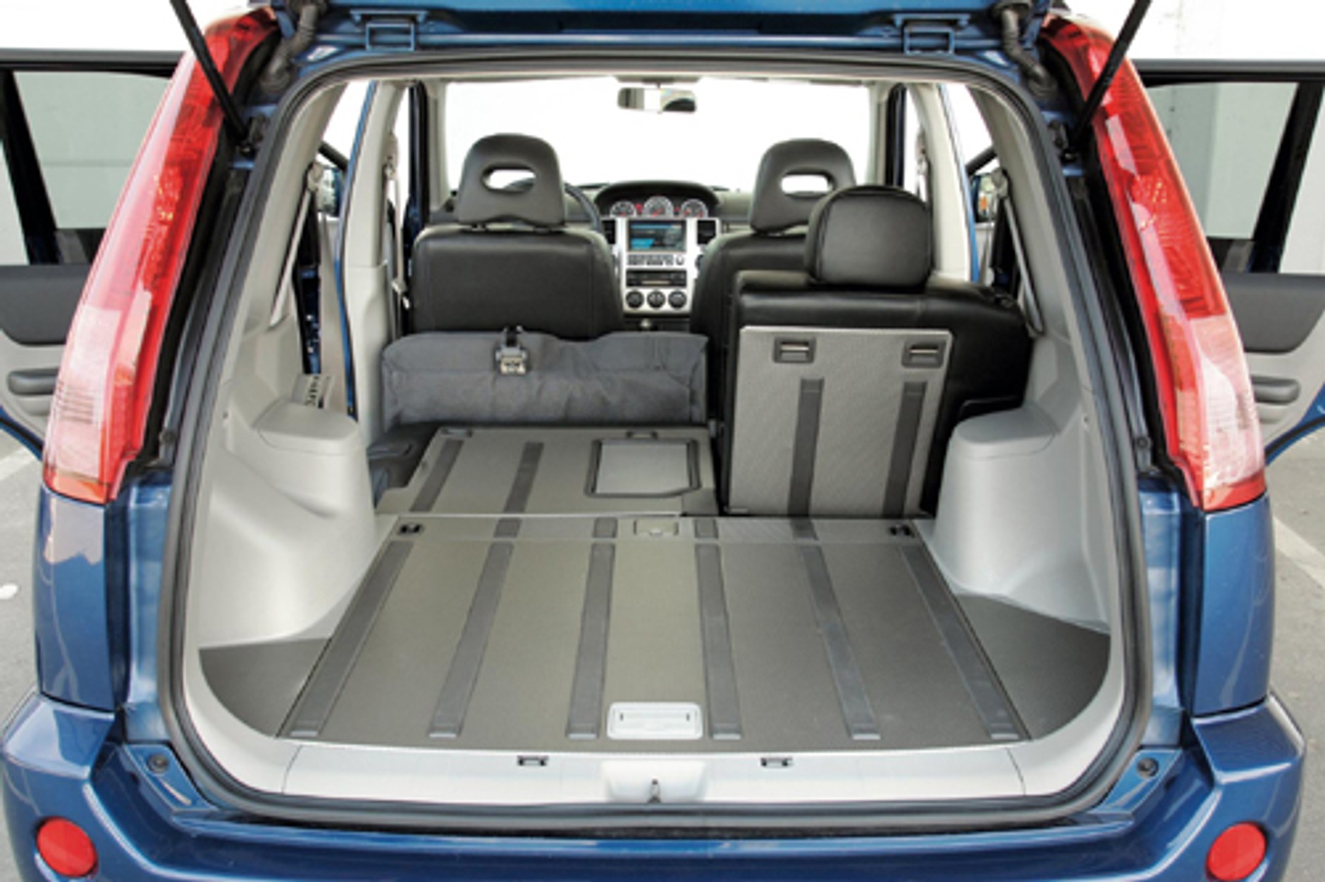 Toyota RAV4, Nissan X-Trail, Kia Sportage, Suzuki Grand Vitara - Terenówki niezupełnie terenowe