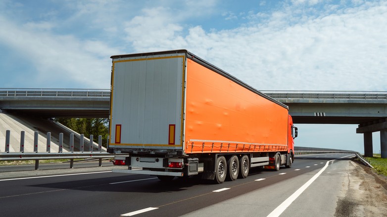 KAS na razie nie będzie karać kierowców samochodów ciężarowych