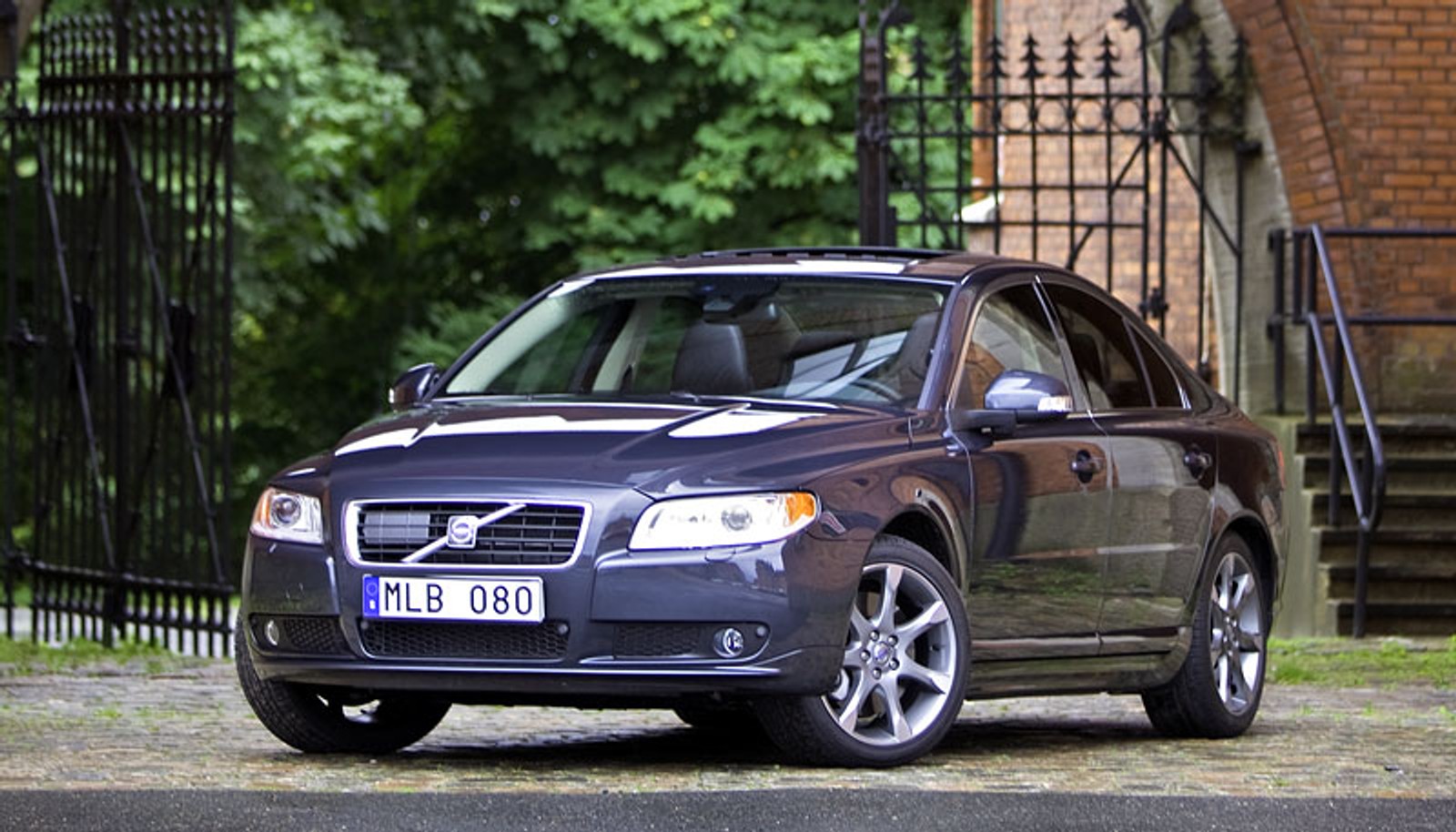 Volvo S80: nowy 5-cylindrowy diesel z dwoma turbosprężarkami pełniący normę Euro 5