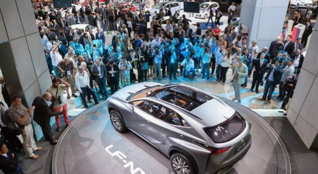 Lexus na IAA 2013: futurystyczny crossover