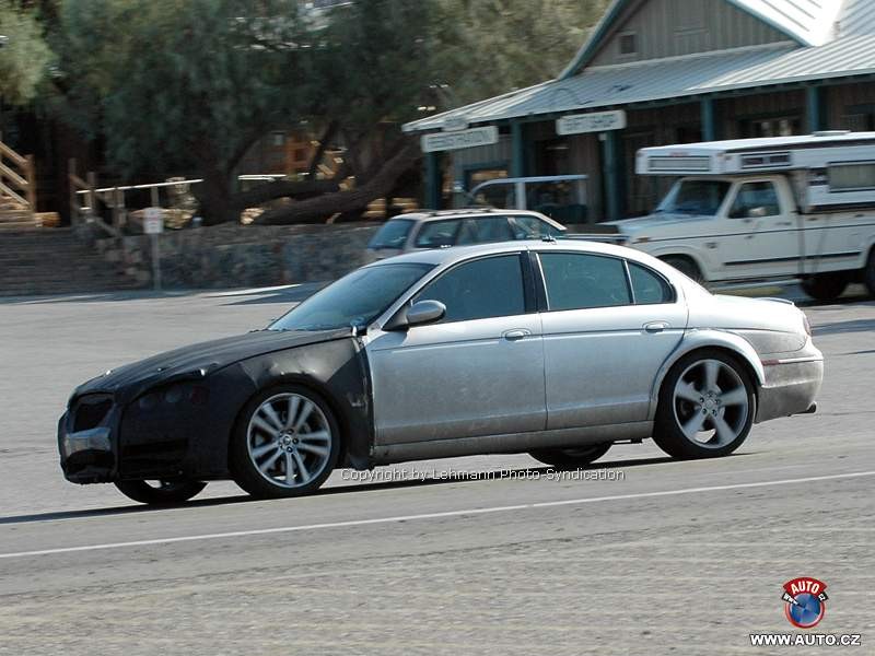 Zdjęcia szpiegowskie: Jaguar S-Type