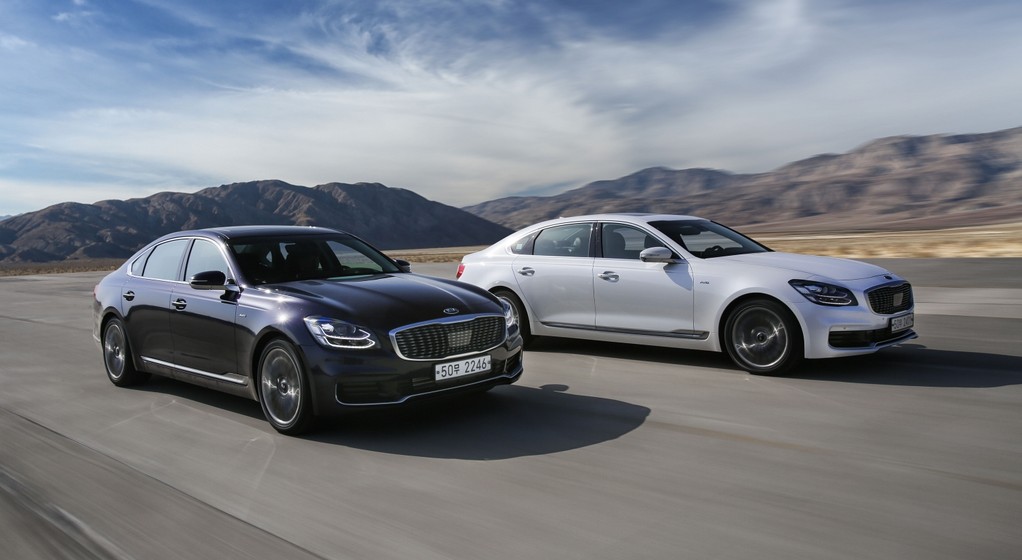KIA K900