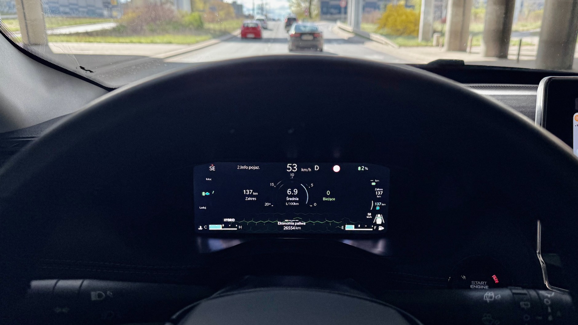 Starsze modele hybryd Plug-in mają niewielki zasięg elektryczny, jednak obecność&nbsp;układu hybrydowego zmniejsza spalanie