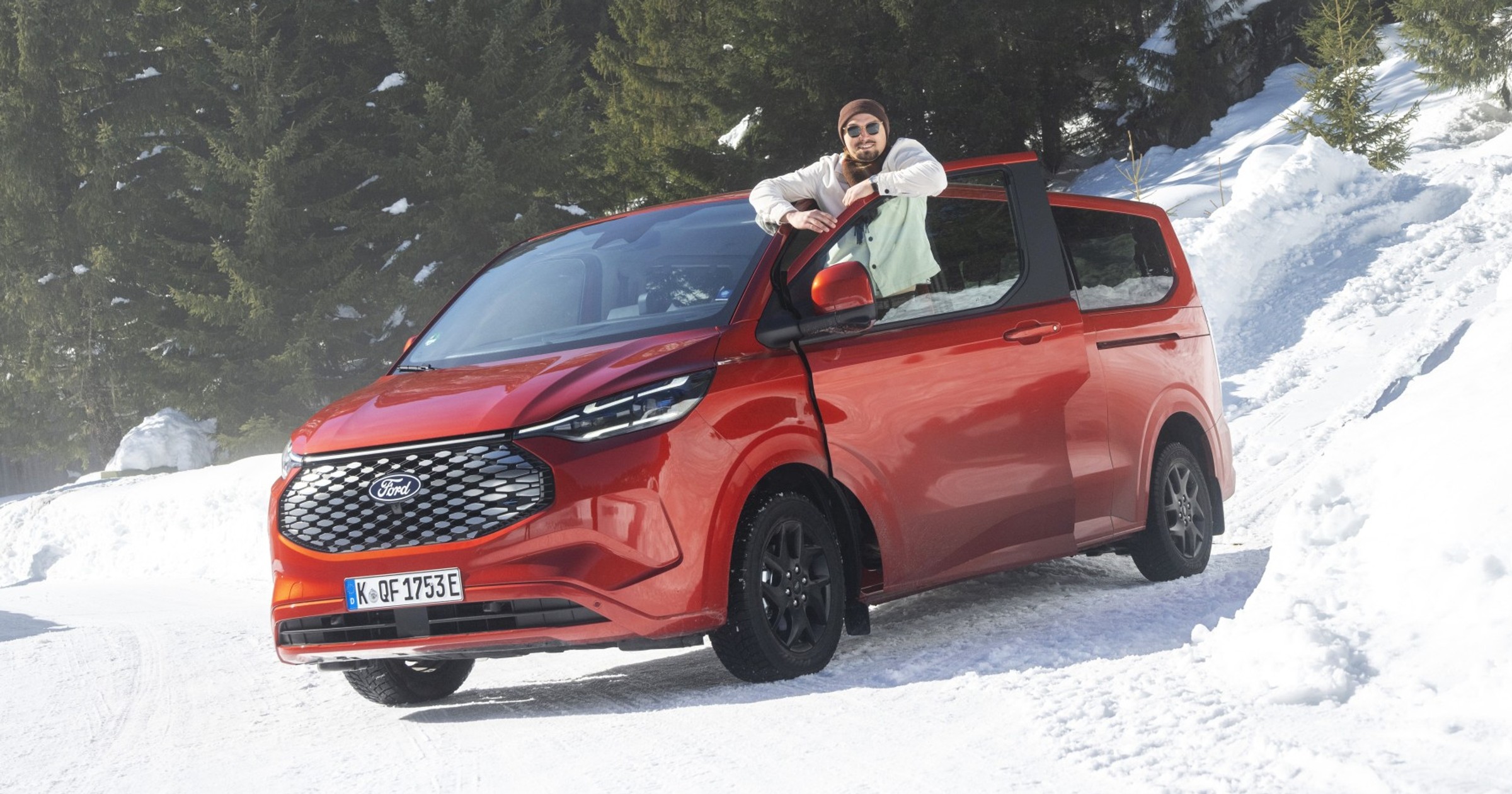 Pierwsza jazda Fordem E-Tourneo z napędem AWD