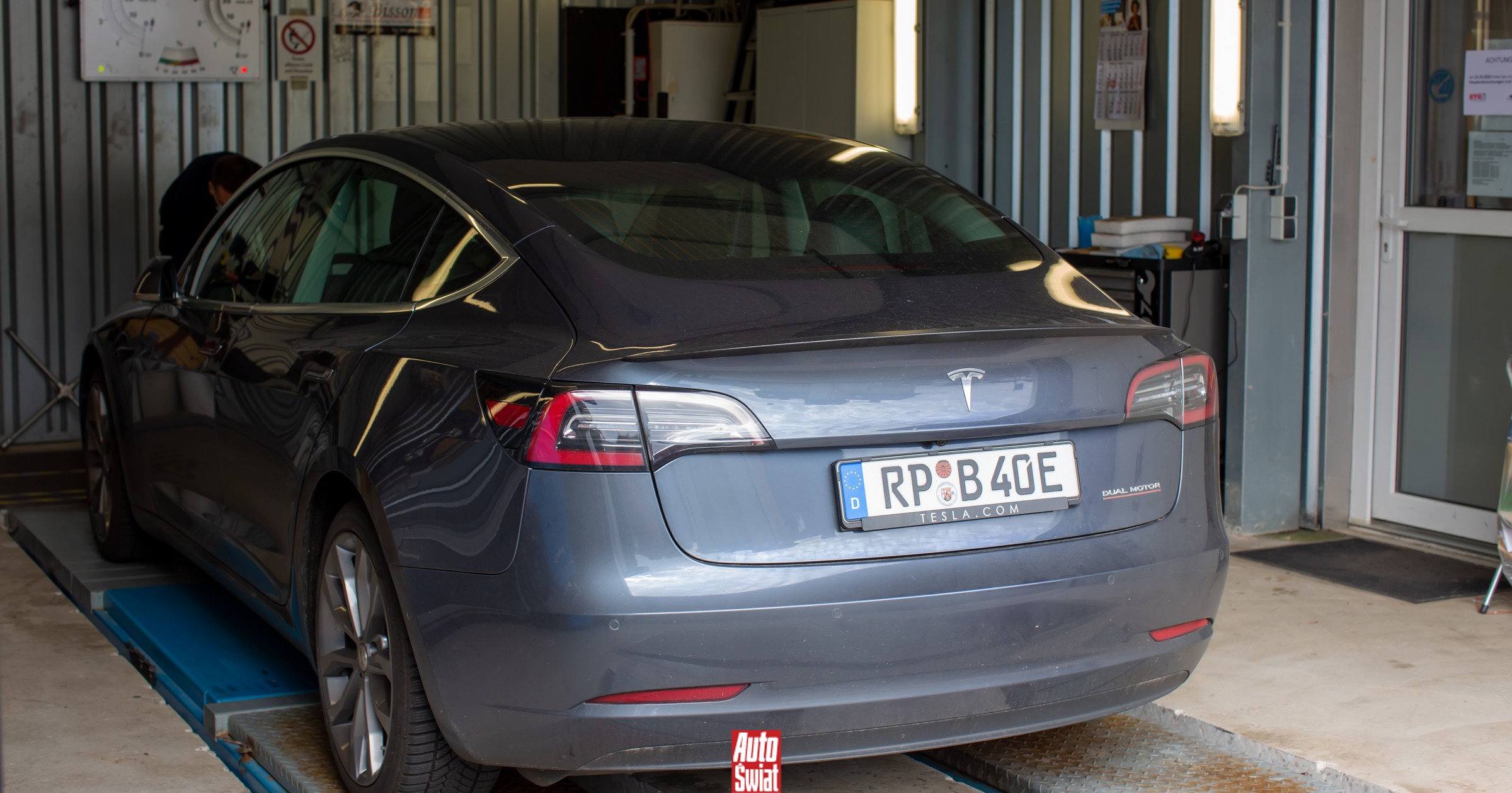 Najnowszy ranking TÜV aut elektrycznych: Tesla i Dacia to porażka, ale nie zgadniesz, kto wygrywa