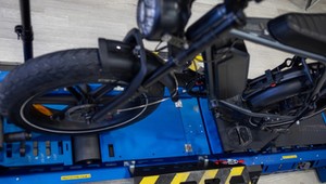 Policjanci testują nową broń z Holandii. O interwencje proszą sami mieszkańcy